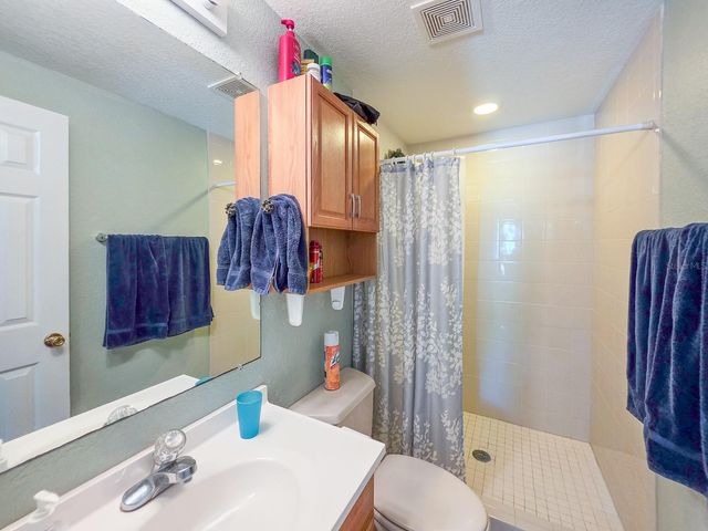 121 E PALM WAY, Edgewater, FL 32132