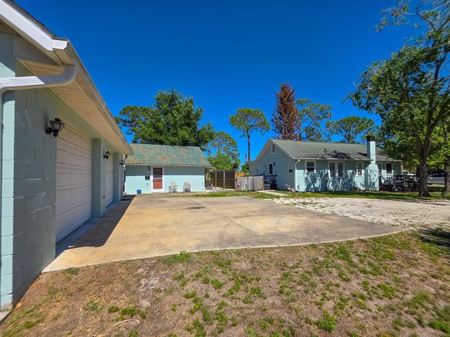 121 E PALM WAY, Edgewater, FL 32132