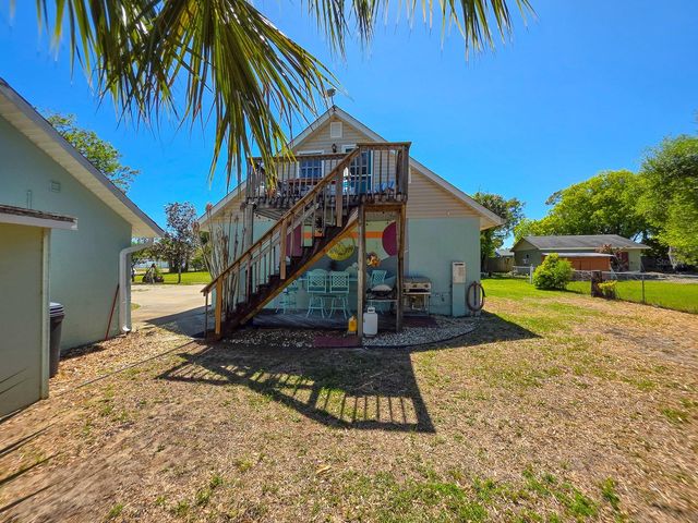 121 E PALM WAY, Edgewater, FL 32132