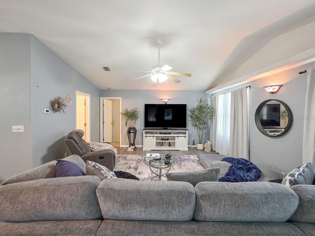 121 E PALM WAY, Edgewater, FL 32132