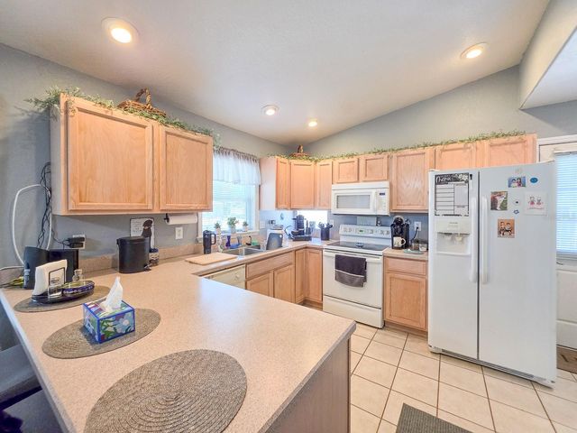 121 E PALM WAY, Edgewater, FL 32132