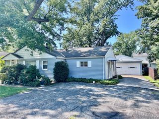 198 Courtland Boulevard, Eastlake, OH 44095