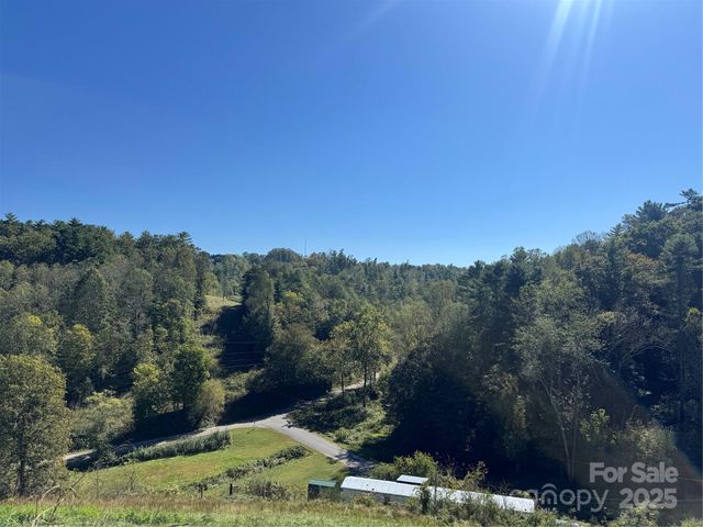 32 Bud Swan Road, Marshall, NC 28753