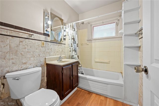 1646 Grace Avenue, Lakewood, OH 44107