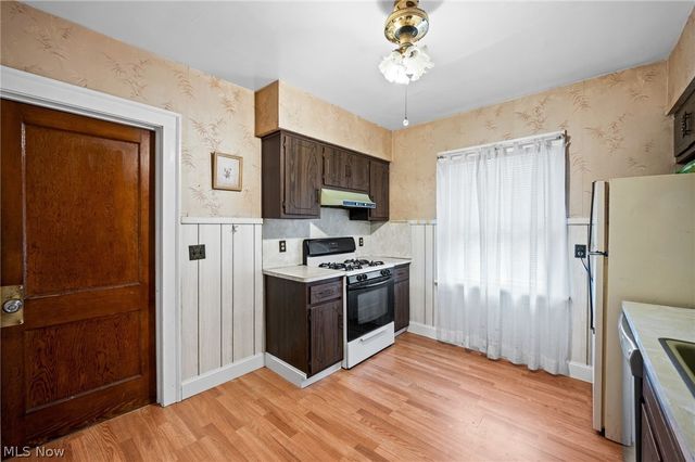 1646 Grace Avenue, Lakewood, OH 44107