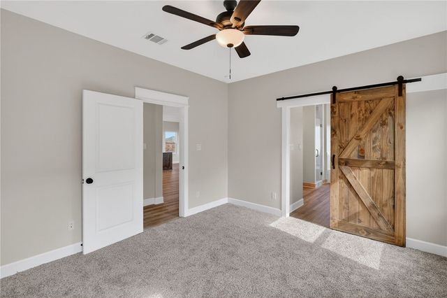 125 Turnrow Cove, Snook, TX 77878