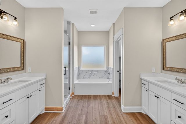 125 Turnrow Cove, Snook, TX 77878