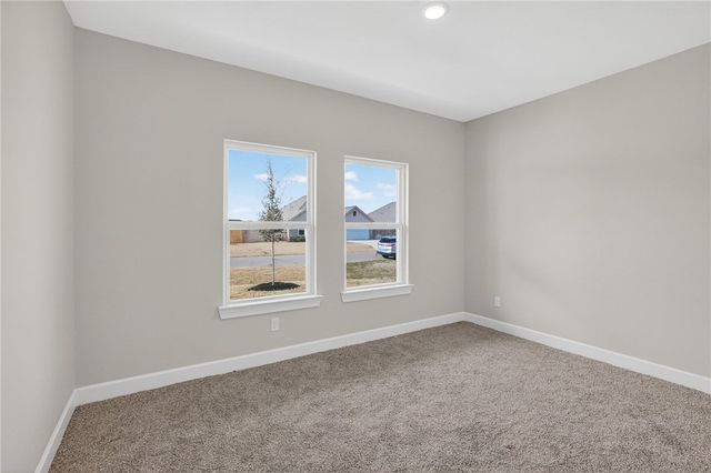 125 Turnrow Cove, Snook, TX 77878