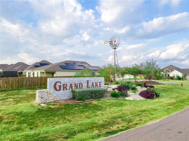 125 Turnrow Cove, Snook, TX 77878