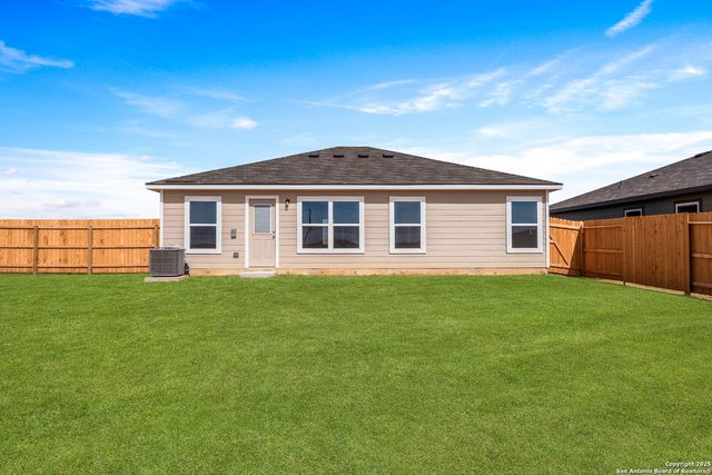 16108 Farmer, Lytle, TX 78052