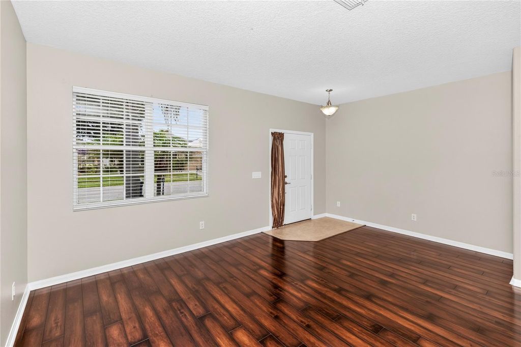 Image 3 of property listing at 14249 QUEENSIDE STREET, Orlando, FL 32824