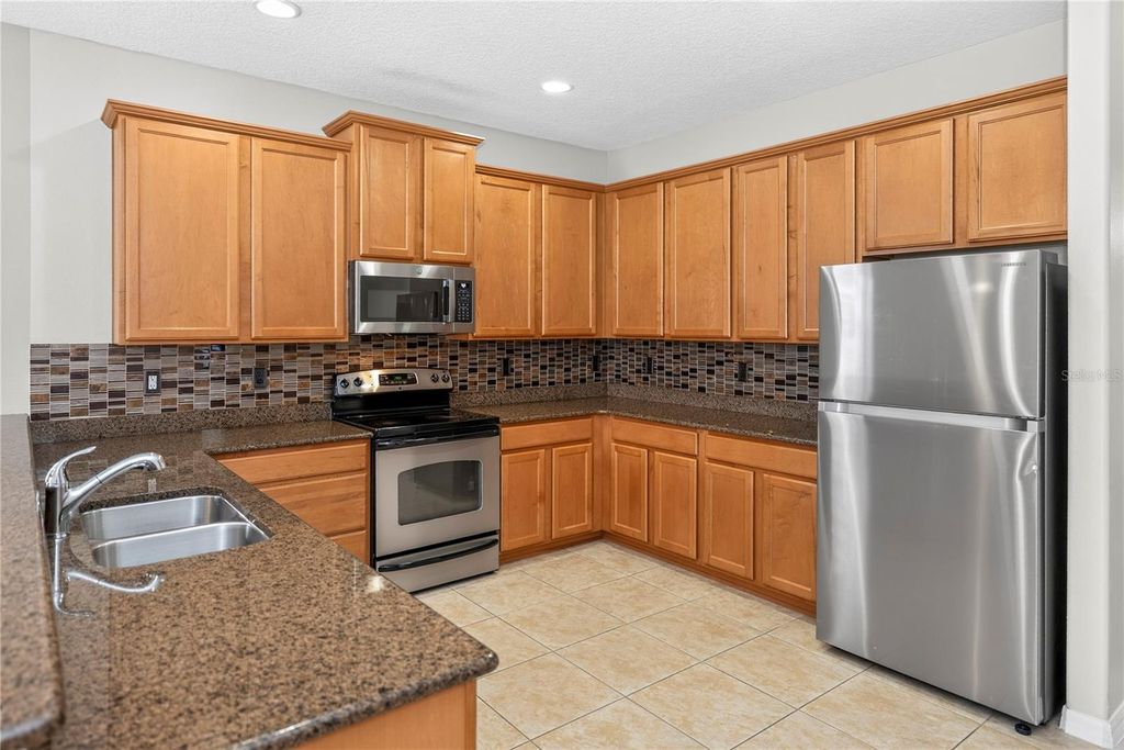 Image 7 of property listing at 14249 QUEENSIDE STREET, Orlando, FL 32824