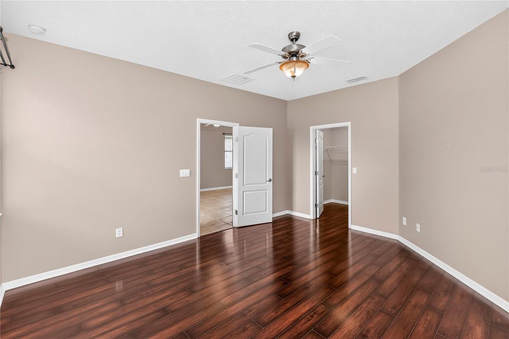 Image 9 of property listing at 14249 QUEENSIDE STREET, Orlando, FL 32824