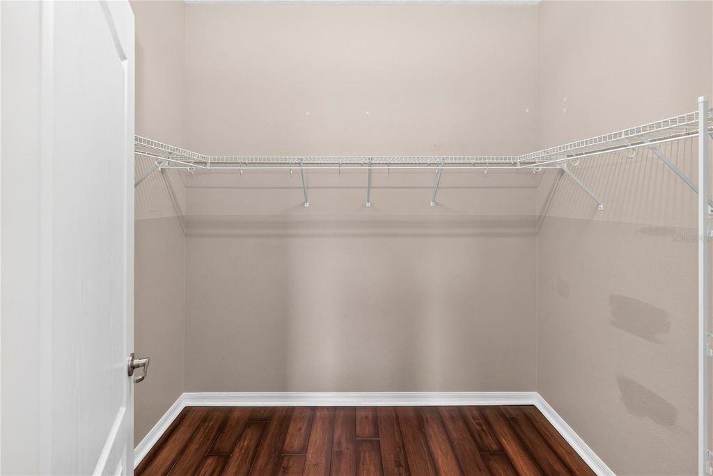 Image 10 of property listing at 14249 QUEENSIDE STREET, Orlando, FL 32824