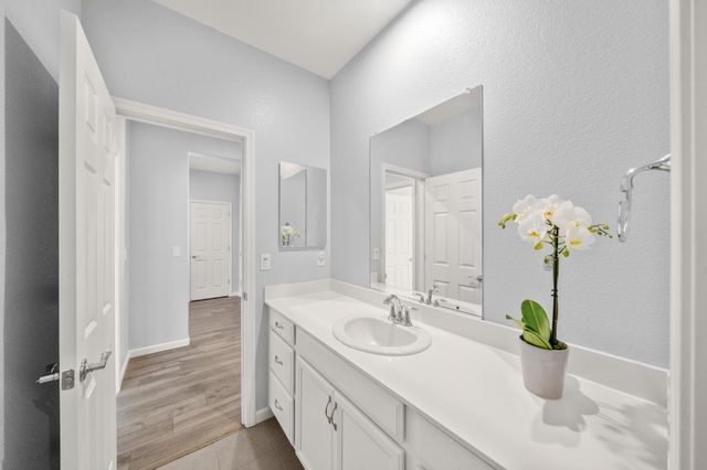 10442 Montaria Way, Elk Grove, CA 95757