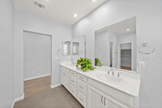 10442 Montaria Way, Elk Grove, CA 95757