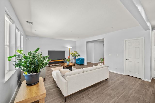 10442 Montaria Way, Elk Grove, CA 95757