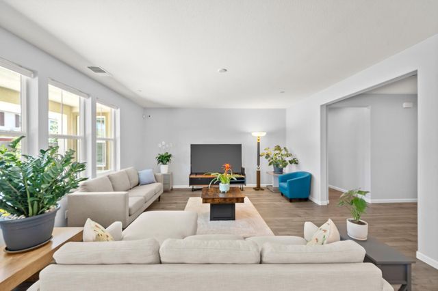 10442 Montaria Way, Elk Grove, CA 95757