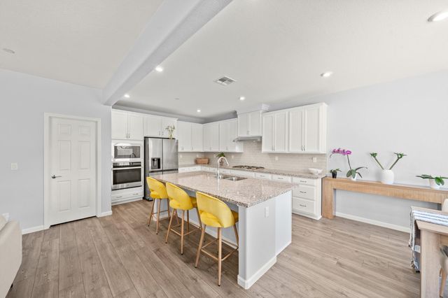 10442 Montaria Way, Elk Grove, CA 95757