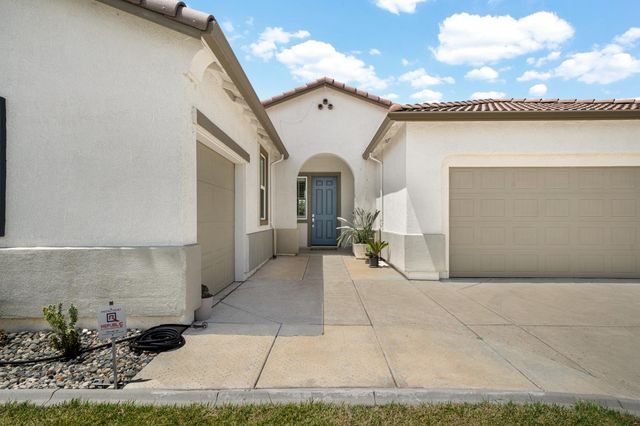 10442 Montaria Way, Elk Grove, CA 95757