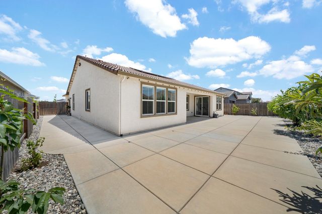 10442 Montaria Way, Elk Grove, CA 95757
