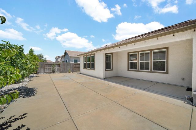 10442 Montaria Way, Elk Grove, CA 95757