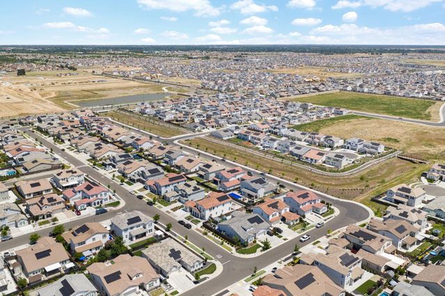 10442 Montaria Way, Elk Grove, CA 95757