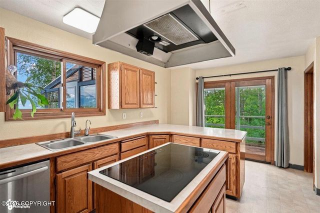 3231 S Caryshea Street, Wasilla, AK 99654