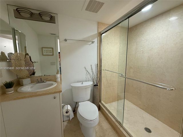 19900 E Country Club Drive 804, Aventura, FL 33180