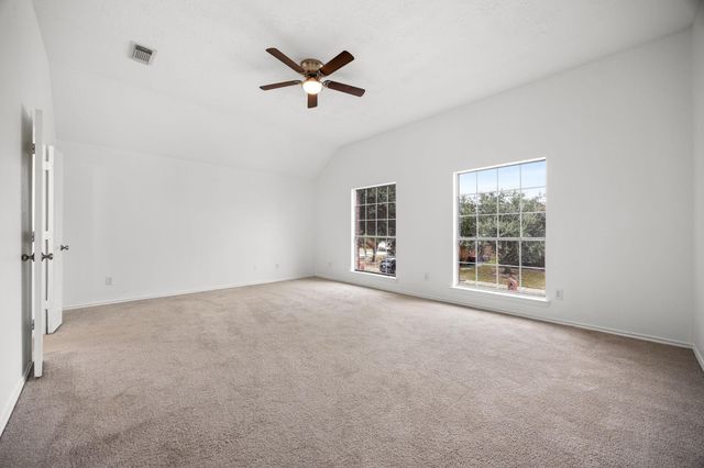 19226 Crescent Pass Drive, Tomball, TX 77375