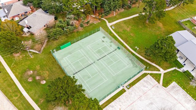 19226 Crescent Pass Drive, Tomball, TX 77375