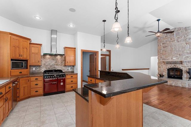 3940 SUNNYVIEW ROAD, De Pere, WI 54115