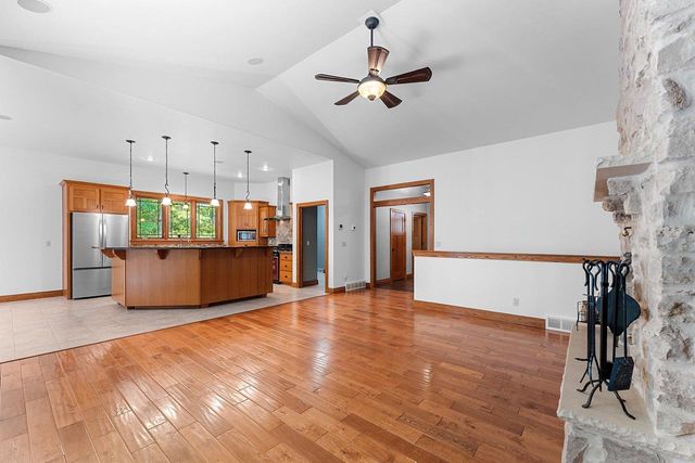 3940 SUNNYVIEW ROAD, De Pere, WI 54115
