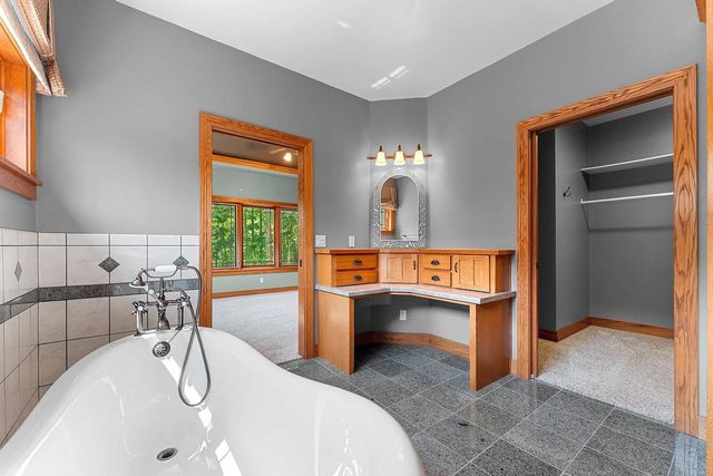 3940 SUNNYVIEW ROAD, De Pere, WI 54115