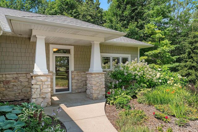 3940 SUNNYVIEW ROAD, De Pere, WI 54115