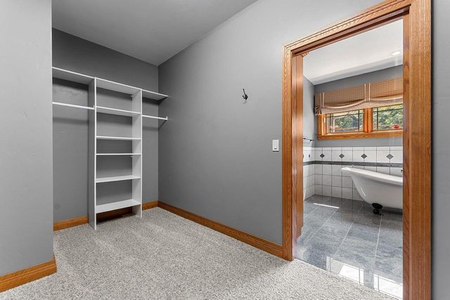 3940 SUNNYVIEW ROAD, De Pere, WI 54115
