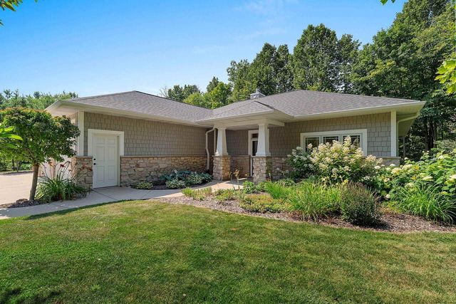 3940 SUNNYVIEW ROAD, De Pere, WI 54115