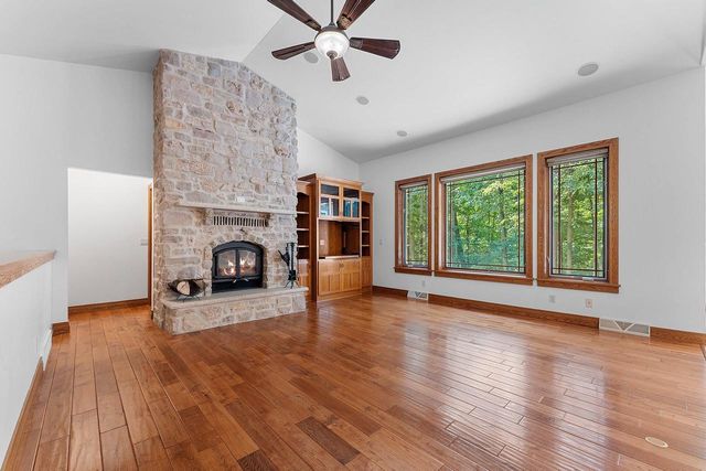 3940 SUNNYVIEW ROAD, De Pere, WI 54115