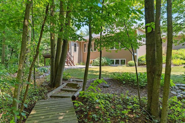 3940 SUNNYVIEW ROAD, De Pere, WI 54115