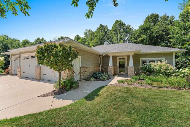 3940 SUNNYVIEW ROAD, De Pere, WI 54115