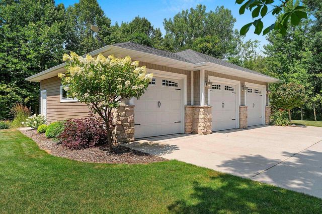 3940 SUNNYVIEW ROAD, De Pere, WI 54115