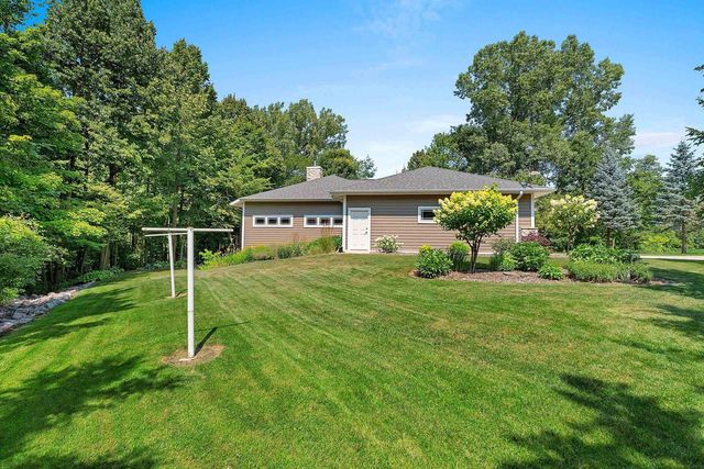 3940 SUNNYVIEW ROAD, De Pere, WI 54115