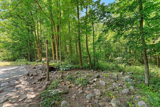 3940 SUNNYVIEW ROAD, De Pere, WI 54115