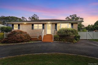 207 Juniper Road, Kings Park, NY 11754