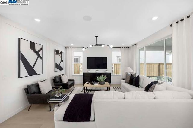 504 E Arabella Way, Mountain House, CA 95391