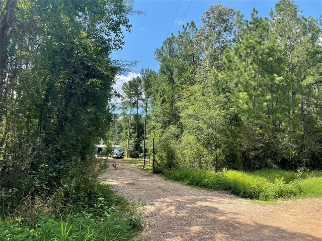 1085 County Road 2141, Cleveland, TX 77327