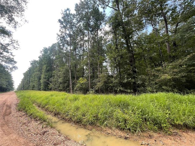 1085 County Road 2141, Cleveland, TX 77327