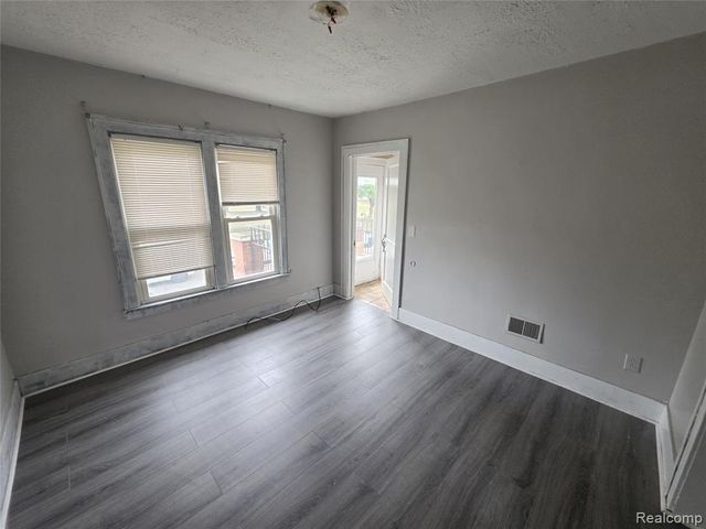 5124 UPPER Williamson Street, Dearborn, MI 48126