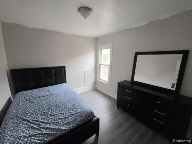 5124 UPPER Williamson Street, Dearborn, MI 48126
