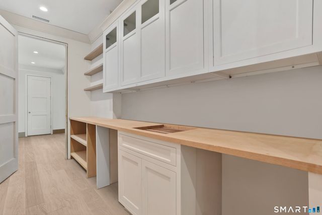 112 Sheephill Road, Greenwich, CT 06878